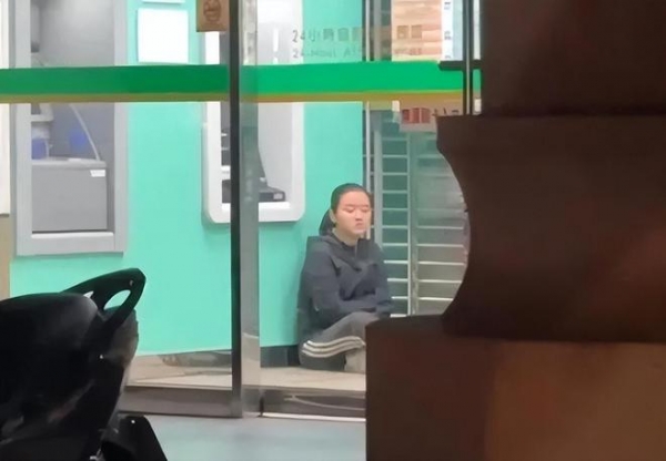 林靖恩流落街頭